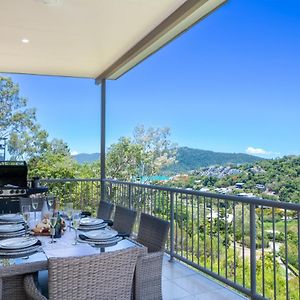 Mountain-Sea View On Central Of Airlea Beach Villa Airlie Beach Exterior photo