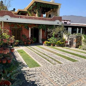 Colonial Charm In Antigua - Women Only Apartment Exterior photo