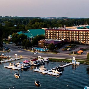 Harbor Shores On Lake Geneva Hotel Exterior photo