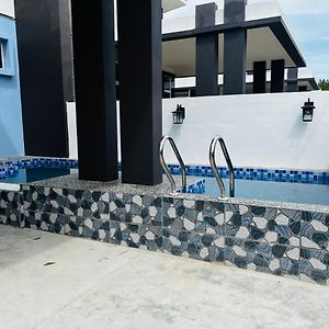 Homestay Sejahtera Pool Pokok Sena Exterior photo