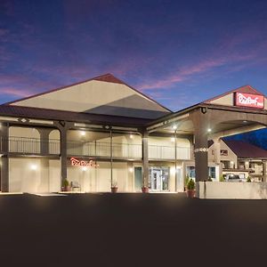 Red Roof Inn Crossville Exterior photo