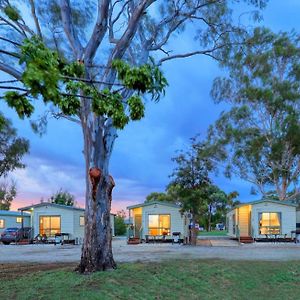 Kerang Holiday Park Hotel Exterior photo