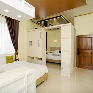 Urbanview Hotel Jib Bandar Lampung By Reddoorz Exterior photo