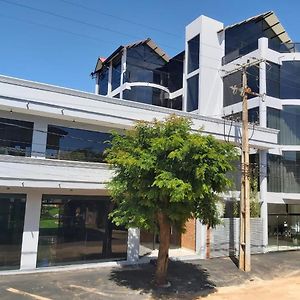 Hotel Ara Ciudad del Este Exterior photo