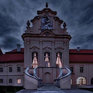 Hotel Klaster Zeliv Exterior photo