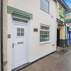 The Tipsy Bee At 143, Villa Guisborough Exterior photo