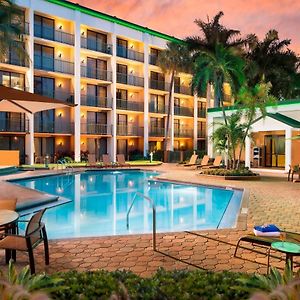 Courtyard By Marriott Fort Lauderdale East / Lauderdale-By-The-Sea Hotel Exterior photo