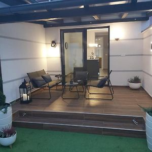 Apartman Golden Apartment Senta Exterior photo