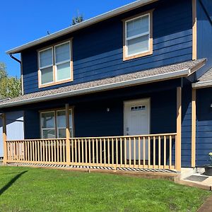 Teak- A North Albany Family Home Exterior photo