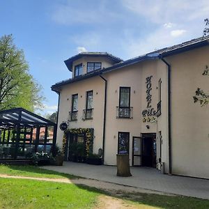 Hotel Pils With Self-Check In Sigulda Exterior photo