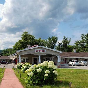 Gorham Motor Inn Exterior photo