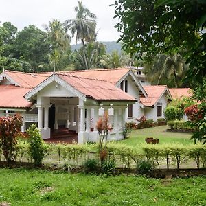 Irene'S Home Matale Exterior photo