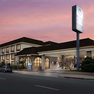 Best Western Norwalk Inn Exterior photo