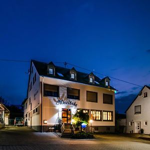 Landgasthaus Moselhoehe Hotel Liesenich Exterior photo