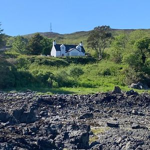 Tighnamara-Skye Bed & Breakfast Saasaig Exterior photo