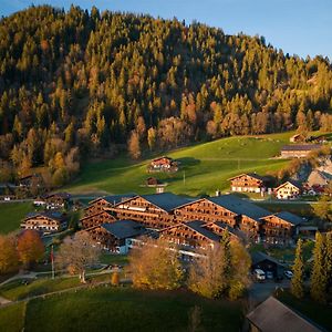 Huus Gstaad Hotel Saanen Exterior photo