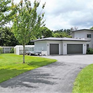 Tamahere Lifestyle Bed & Breakfast Exterior photo