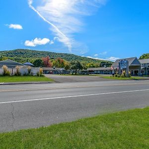 Top Notch Inn Gorham Exterior photo