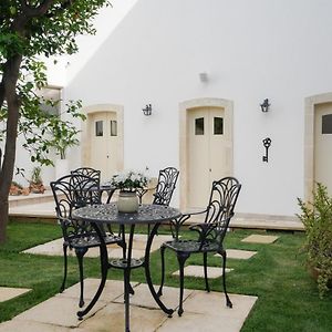 Dimora La Fuga Bed & Breakfast Zollino Exterior photo