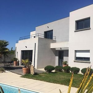 Maison Moderne Avec Piscine Chauffee Dans La Baie Du Mont St Michel 200M2 Villa Yquelon Exterior photo