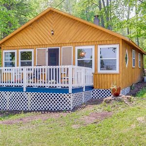 Charming Michigan Cottage With Sunroom And Lake Access Hubbard Lake Exterior photo