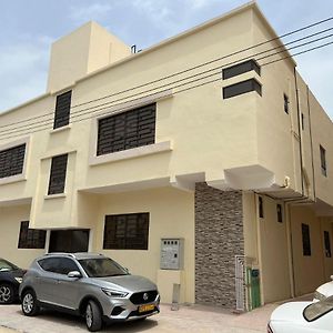 Red-3 - New Salalah Apartment Exterior photo