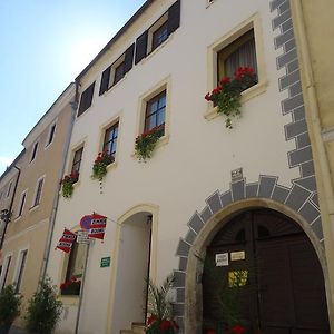 Gaestehaus Auf Der Kunstmeile Bed & Breakfast Krems an der Donau Exterior photo