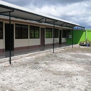 Cabinas Lawson Hotel Puerto Jimenez Exterior photo