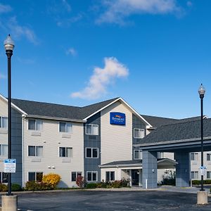 Baymont By Wyndham Gurnee Hotel Exterior photo