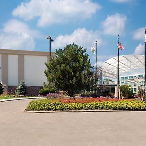 Holiday Inn Chicago - Elk Grove, An Ihg Hotel Elk Grove Village Exterior photo