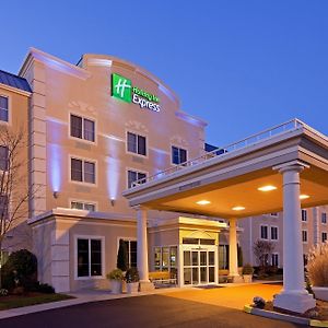 Holiday Inn Express Boston-Milford Hotel, An Ihg Hotel Exterior photo