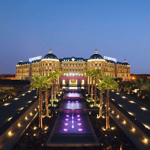 Royal Maxim Palace Kempinski Cairo Hotel Exterior photo