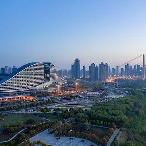 Holiday Inn & Suites Wuhan International Expo Exterior photo