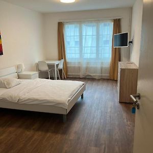 Zimmer Mit Geteiltem Bad & Kueche Apartment Brugg  Exterior photo