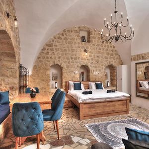 Avnei Hachoshen: Luxury Suites in Safed's Old City Exterior photo