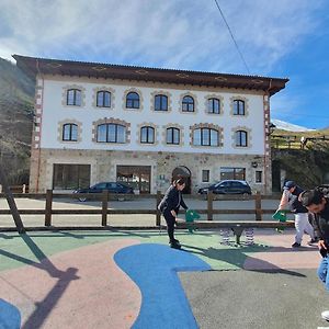 Alojamiento Rural El Refugio Hotel Tudanca Exterior photo