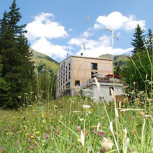 Berghotel Mettmen Schwanden  Exterior photo