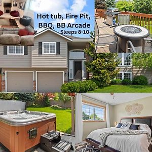 Hot Tub! Sleeps 8-11Upscale Area Villa Spokane Exterior photo