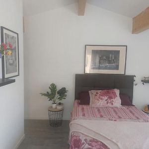 Chambre Climatisee A 20 Minutes De Bordeaux Bed & Breakfast Marcamps Exterior photo