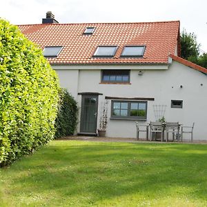 The Little House Hotel Beersel Exterior photo