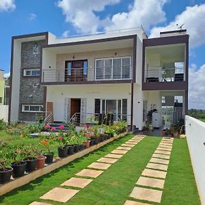 Kolluri Nivasa Luxury Ac Villa Ff Garden Mysore Exterior photo