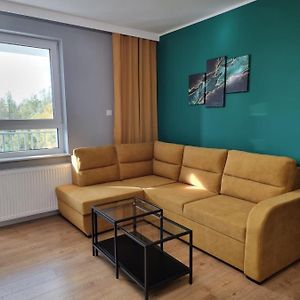 Nowy Apartament: Tranquil Oasis with Pool and Gym Near Airport Apartment Radom Exterior photo