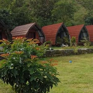 Bengker Bungalow Hotel Sembalunlawang Exterior photo