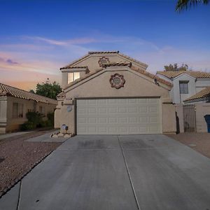 Las Vegas Oasis With Sparkling Pool Home Exterior photo