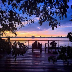 Blue Indigo Yoga Cambodia Hotel Phnom Penh Exterior photo