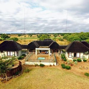 Zebula Golf And Wildlife Estate - Sparrows Nest Pax 16 - Moi Signature Luxury Villa Mabula Game Reserve Exterior photo