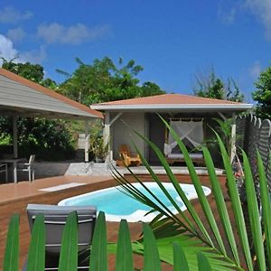 Villa Charmante Avec Piscine Et Vue Mer Au Robert Le Robert Exterior photo