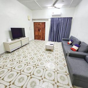 Happy Vacation Homestay Mersing Exterior photo