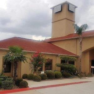 Red Roof Inn & Suites Houston - Humble/Iah Airport Exterior photo