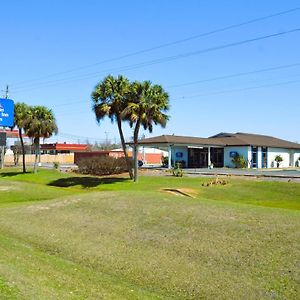 Americas Best Value Inn & Suites-Foley Exterior photo